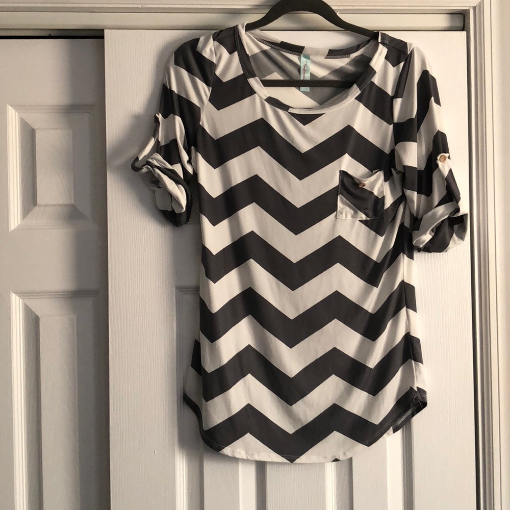 Women’s chevron top